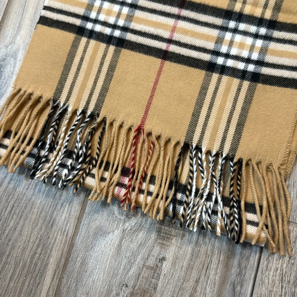 Roundtree & Yorke‎ Plaid Scarf 64